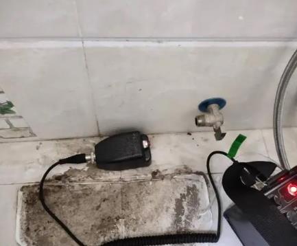 渭南市屋顶漏水维修公司分享下卫生间漏水的危害及解决方法